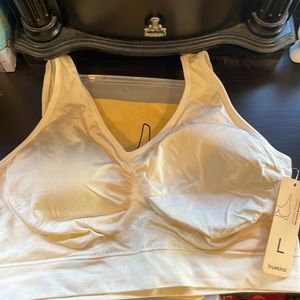 Truekind Everyday Throw-on Wireless Bralette. Large. Beige.